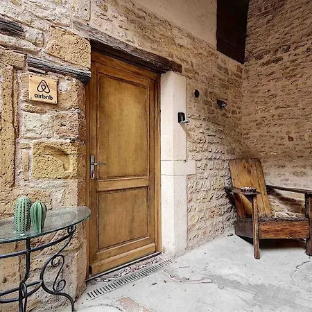 La Casa Doree Apartment